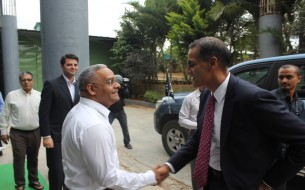 US Ambassador visits Vasanthapura kitchen